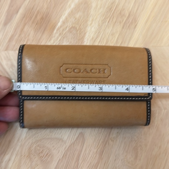 Coach Brown Leatherware Wallet - Picture 6 of 7